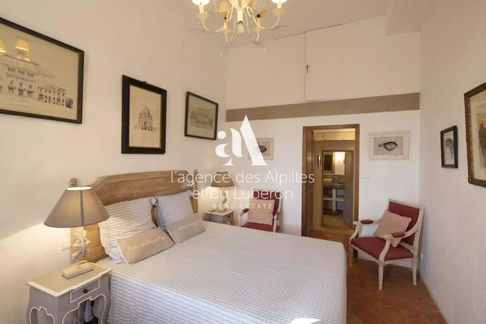 Image No.24-5 Bed House for sale