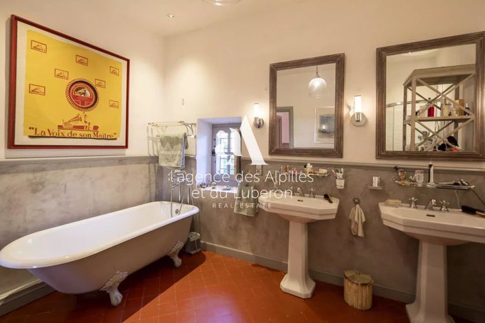 Image No.25-5 Bed House for sale