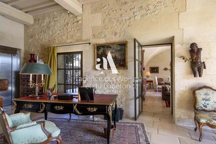 Image No.9-5 Bed House for sale