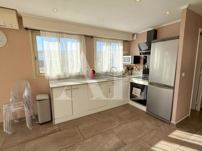 Image No.6-1 Bed Property for sale