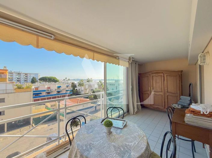 Image No.2-1 Bed Property for sale