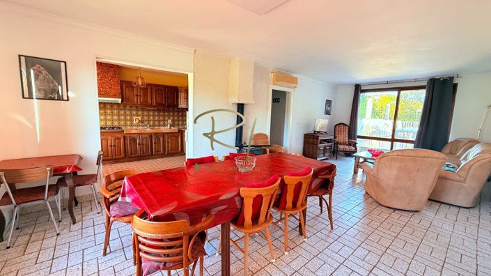 Image No.14-6 Bed House for sale