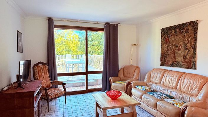 Image No.16-6 Bed House for sale