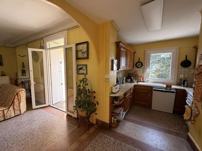 Image No.12-5 Bed House for sale