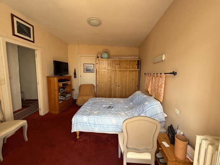 Image No.16-5 Bed House for sale