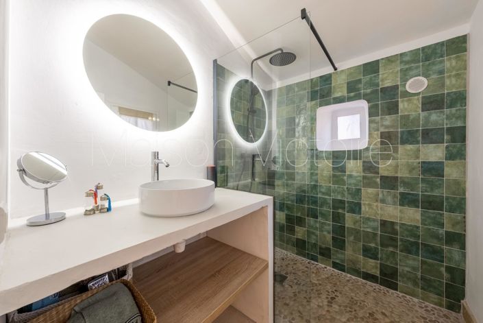 Image No.20-4 Bed House for sale