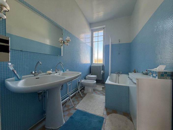 Image No.15-7 Bed House for sale