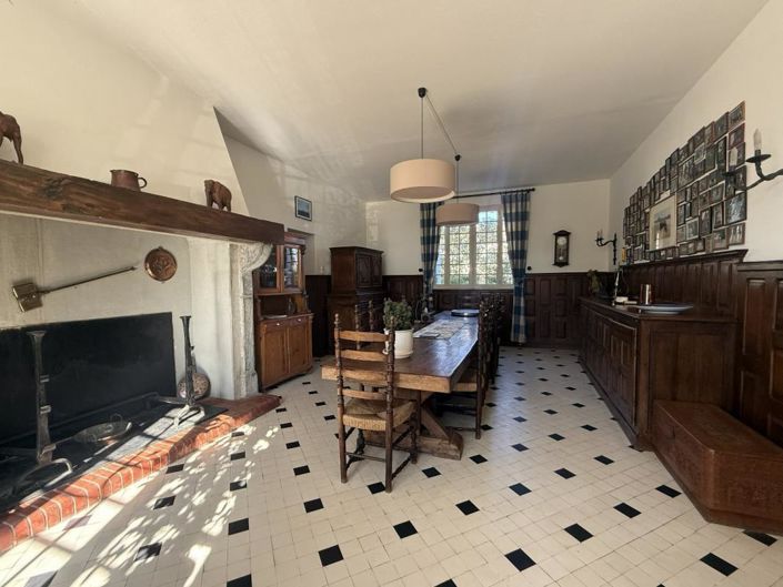 Image No.6-7 Bed House for sale