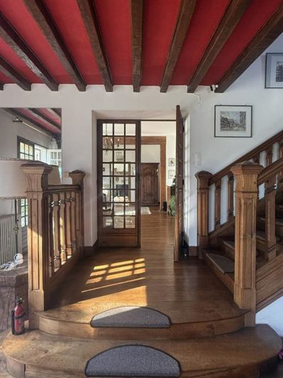 Image No.7-7 Bed House for sale