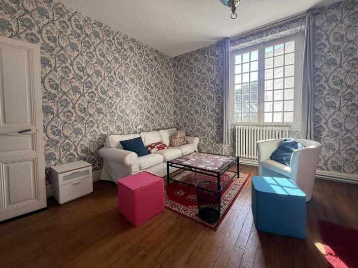 Image No.9-7 Bed House for sale