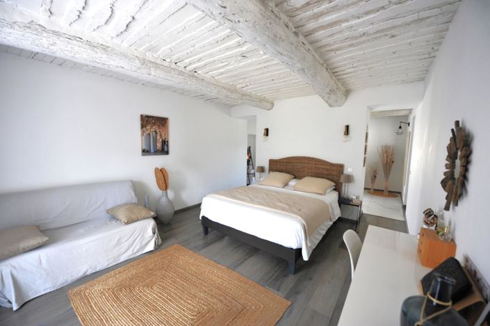 Image No.6-6 Bed House for sale