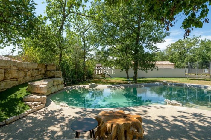 Image No.2-Maison de 4 chambres à vendre à Gordes