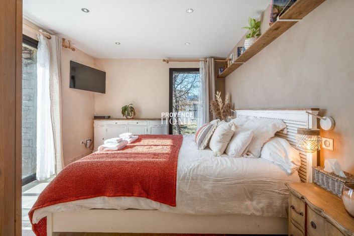 Image No.8-Maison de 4 chambres à vendre à Gordes