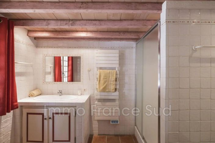 Image No.19-7 Bed House for sale