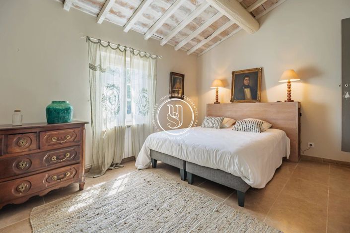 Image No.17-8 Bed House for sale