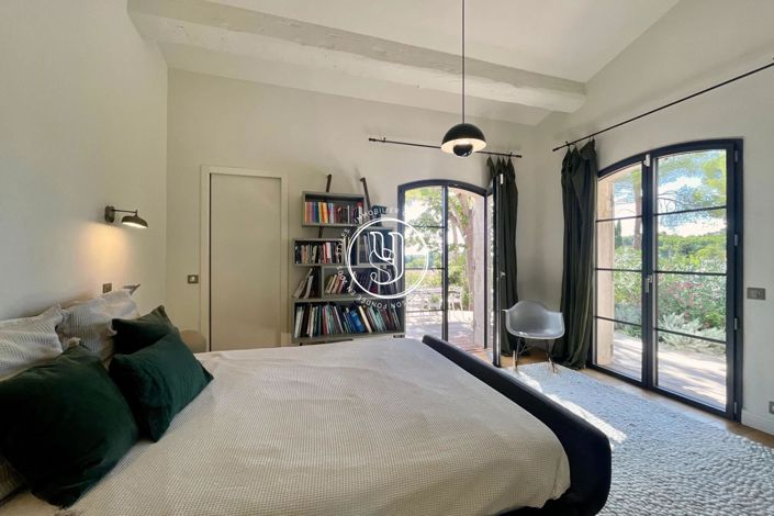 Image No.14-7 Bed House for sale