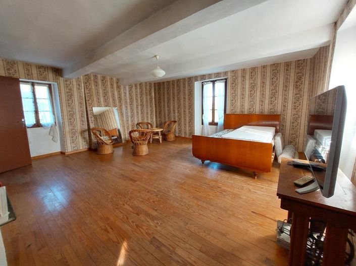 Image No.11-4 Bed House for sale