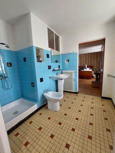 Image No.12-4 Bed House for sale