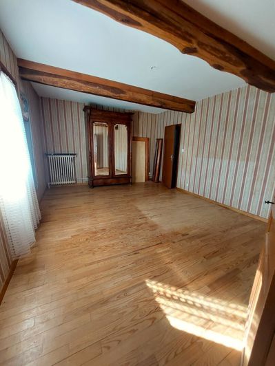 Image No.14-4 Bed House for sale