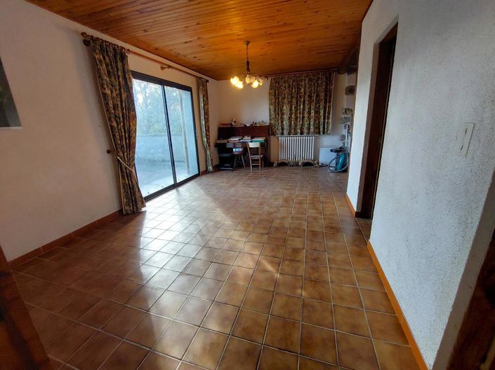 Image No.17-4 Bed House for sale