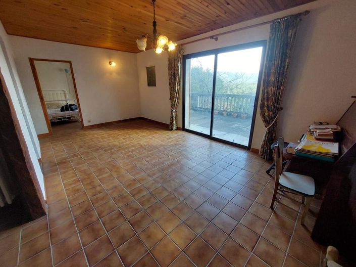 Image No.18-4 Bed House for sale