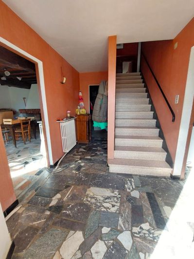 Image No.5-4 Bed House for sale