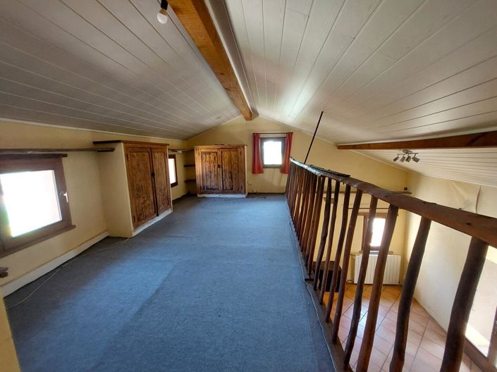 Image No.8-4 Bed House for sale