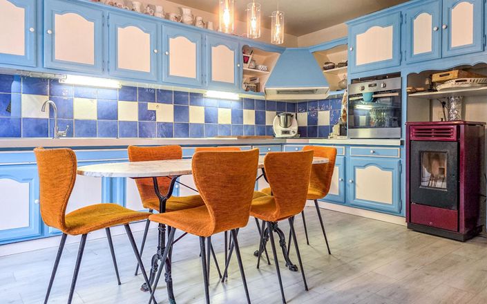 Image No.7-7 Bed House for sale