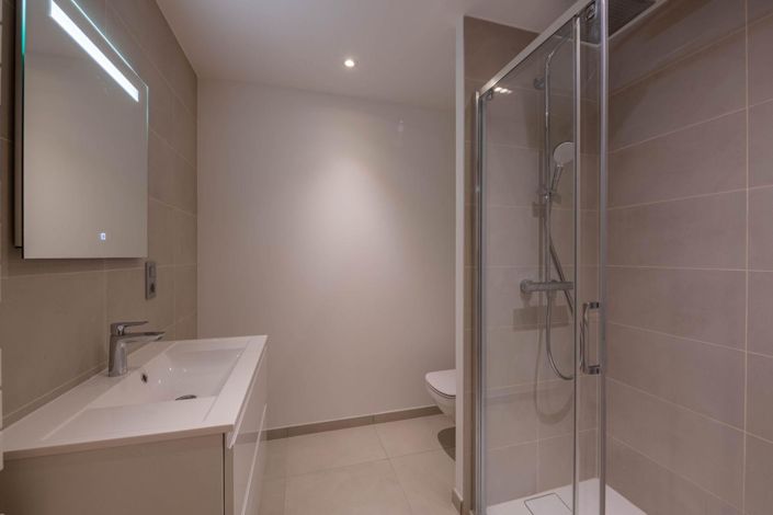 Image No.10-3 Bed Apartment for sale