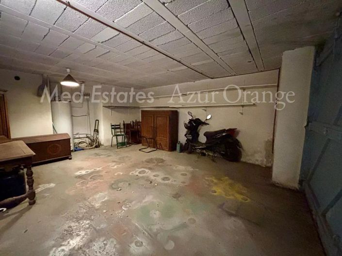 Image No.21-5 Bed Apartment for sale