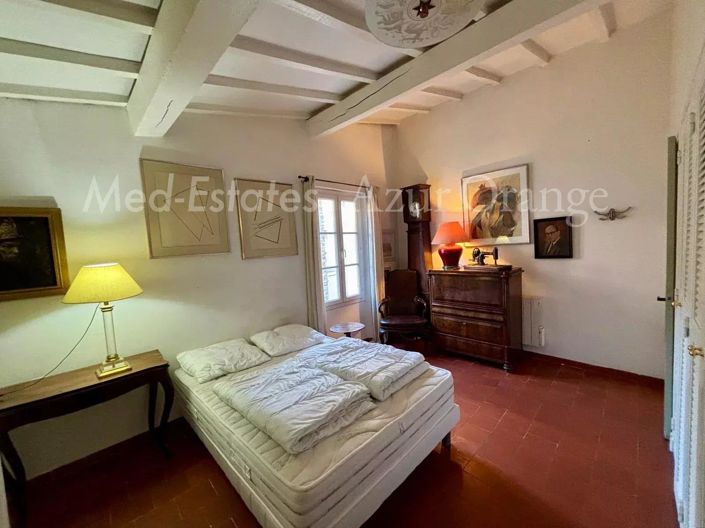 Image No.9-5 Bed Apartment for sale