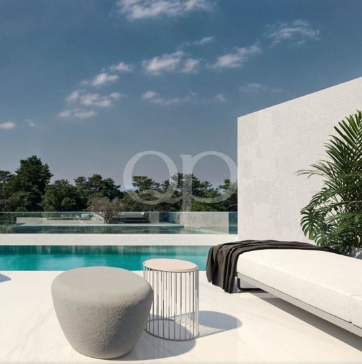 Image No.1-4 Bed House for sale