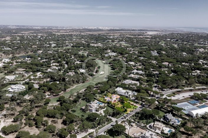 Image No.15-4 Bed House for sale