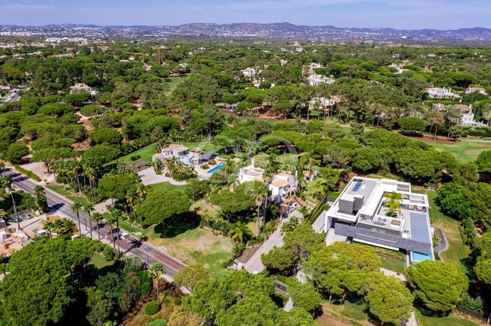 Image No.20-4 Bed House for sale