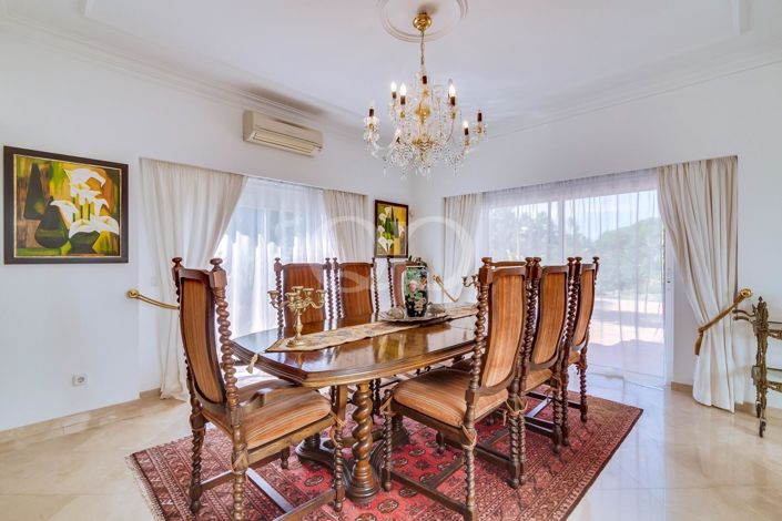 Image No.28-4 Bed House for sale