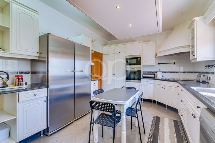 Image No.30-4 Bed House for sale