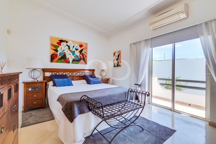 Image No.35-4 Bed House for sale