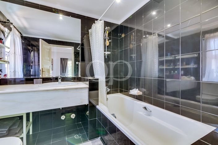 Image No.38-4 Bed House for sale