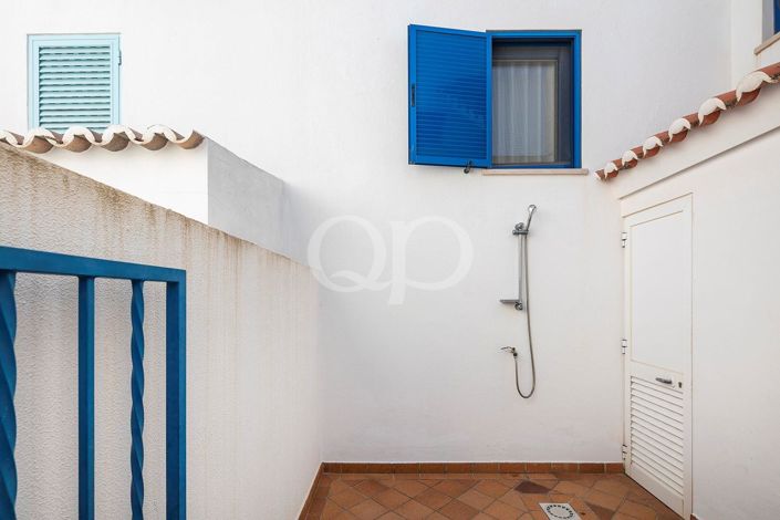 Image No.19-3 Bed House for sale