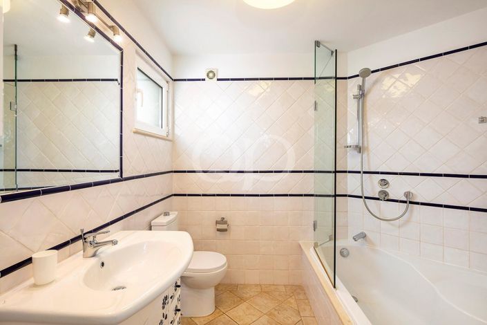 Image No.5-3 Bed House for sale