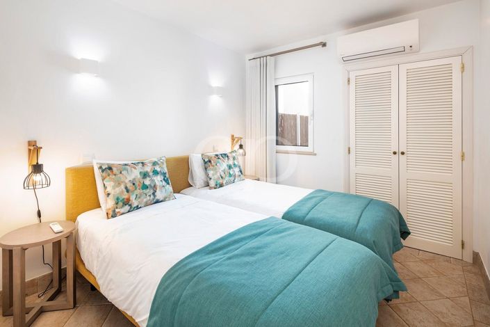 Image No.9-3 Bed House for sale