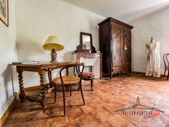 Image No.12-6 Bed House for sale