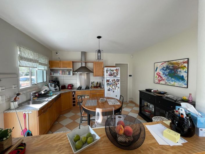 Image No.10-5 Bed House for sale