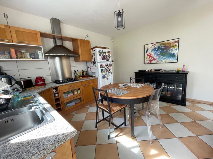 Image No.11-5 Bed House for sale