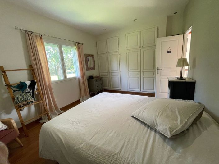 Image No.20-5 Bed House for sale