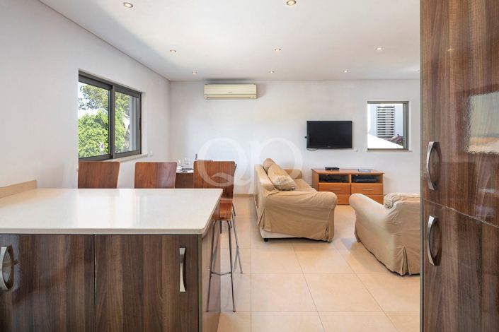 Image No.17-3 Bed House for sale