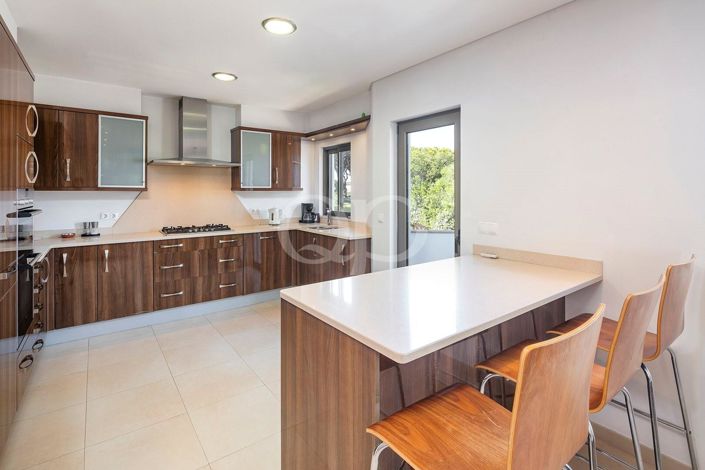 Image No.3-3 Bed House for sale