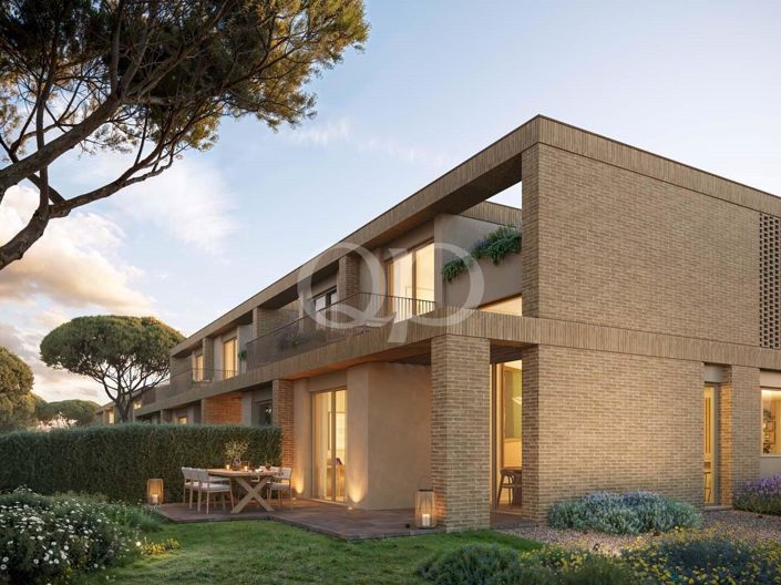 Image No.8-3 Bed House for sale