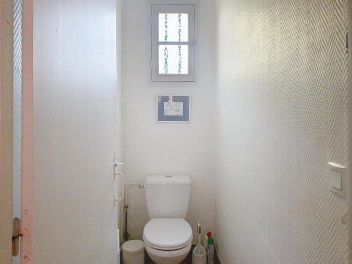 Image No.11-3 Bed House for sale