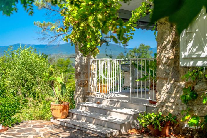 Image No.10-5 Bed House for sale